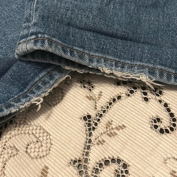 Abercrombie & Fitch The 90s Straight Ultra High Rise Jeans Medium Wash 28 Short - Picture 7 of 7